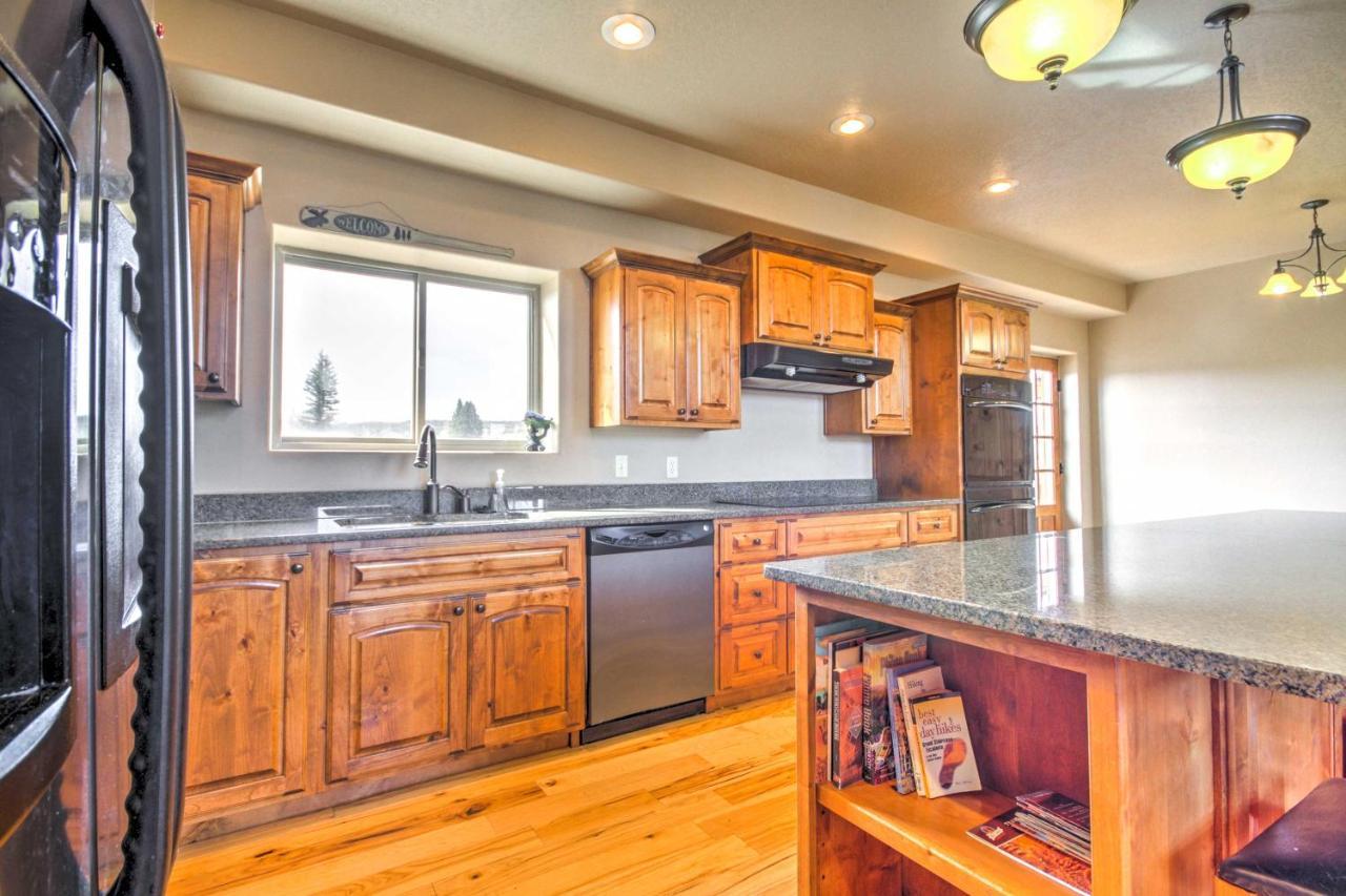 Rustic Bryce Canyon Home With Deck On Sevier River! Хеч Екстериор снимка